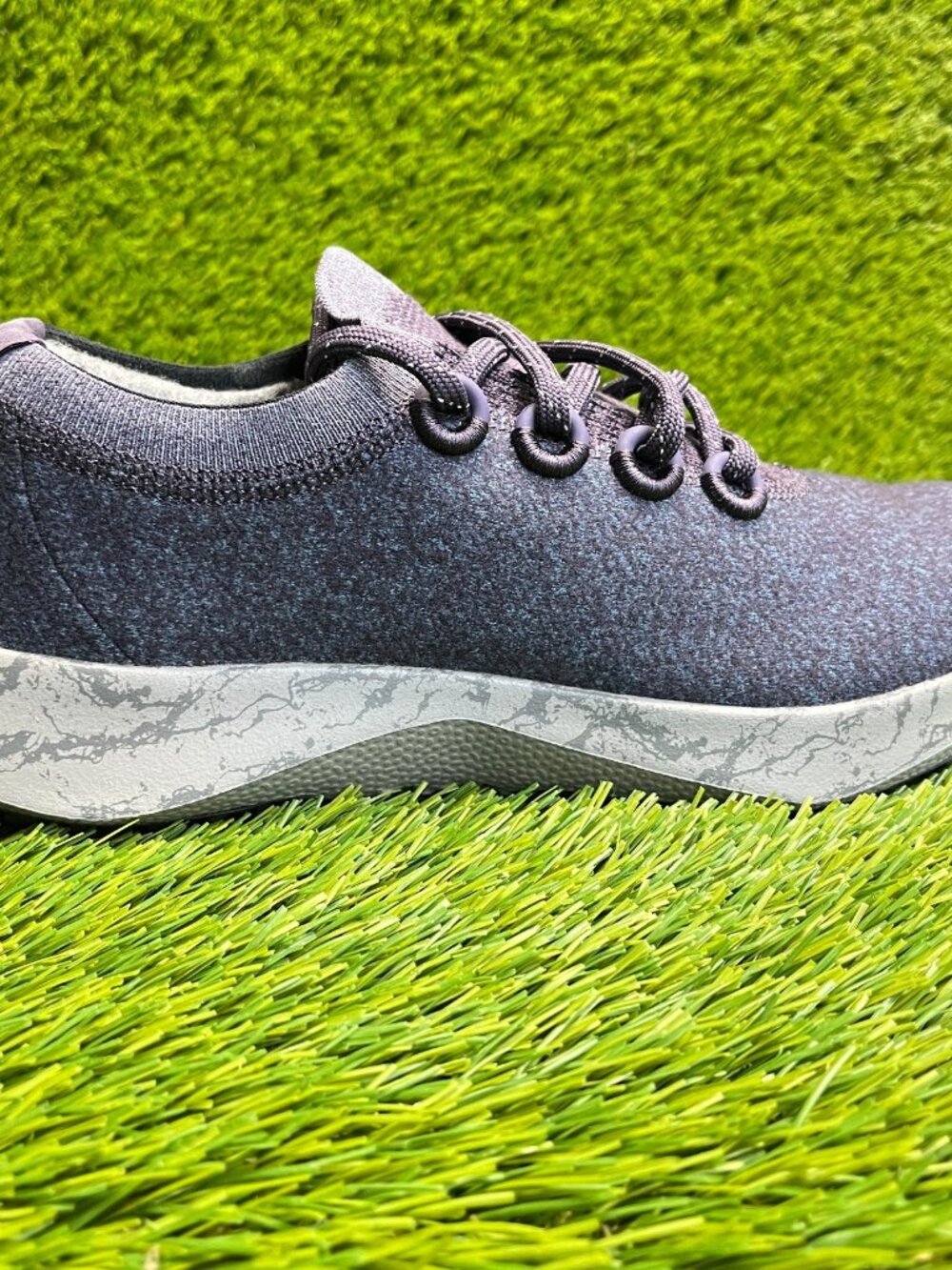 Allbirds Wool Dasher Mizzle Mens Size 8.5 Purple Athletic Running Shoes Sneakers